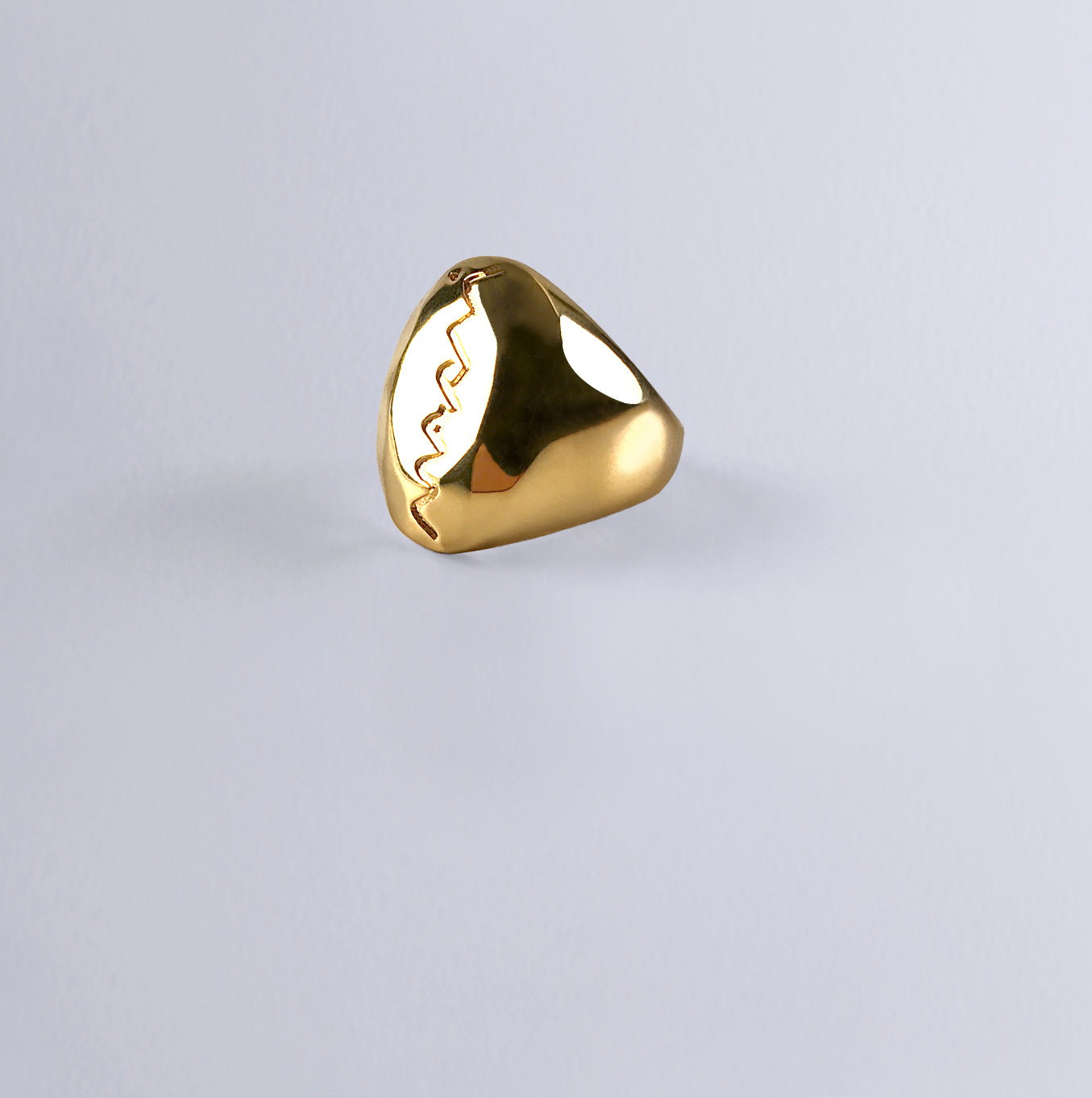 OVAL CHEVALIER RING